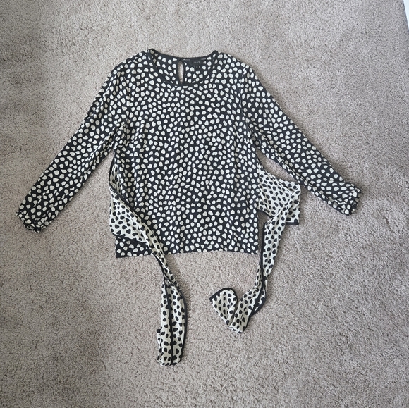 J Crew 100% Silk Waist Tie Front Blouse Top Black & White Pebble Print size 2 - Picture 11 of 14